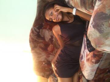 Wide-size Photo