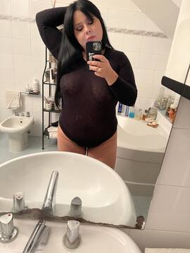 Public Photo of MarleneTheBrunette